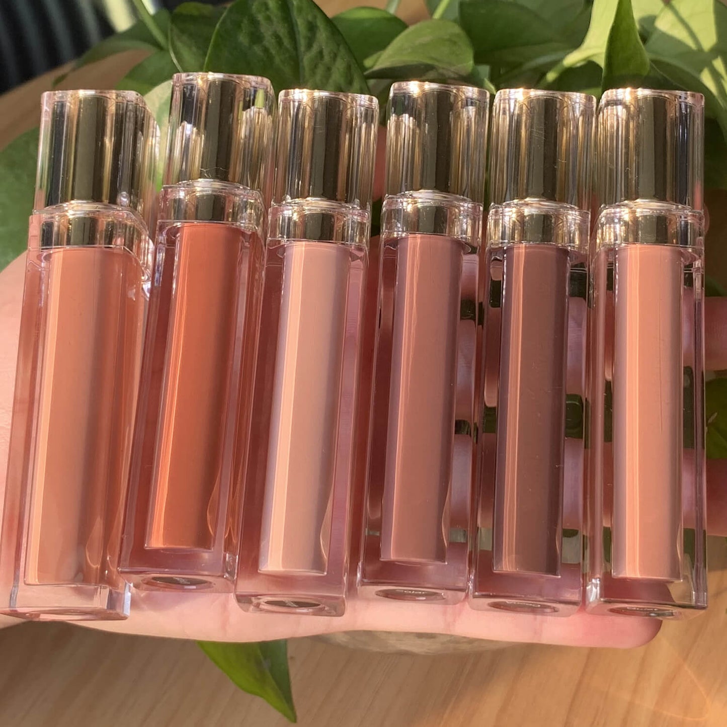 Hot Selling Luxe Lip Gloss, Available in Gold or Silver Caps, P11